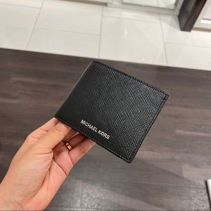 Micheal kors men’s wallet